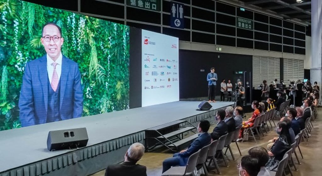 Dr Daryl Ng, SBS, JP, Chairman of the Hong Kong Innovation Foundation showed his support to the young inventors virtually.